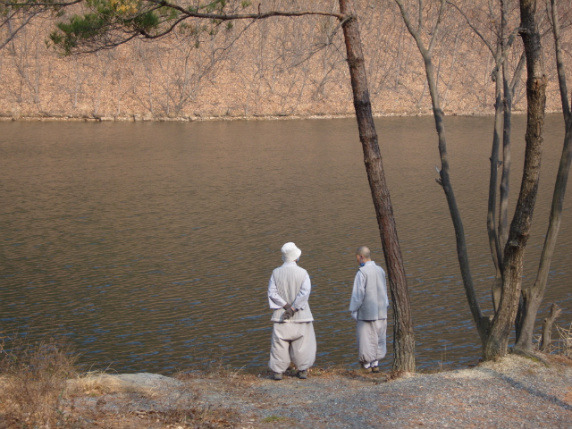 �̹����� Ŭ���ϸ� ������ ���� �� �ֽ��ϴ�.